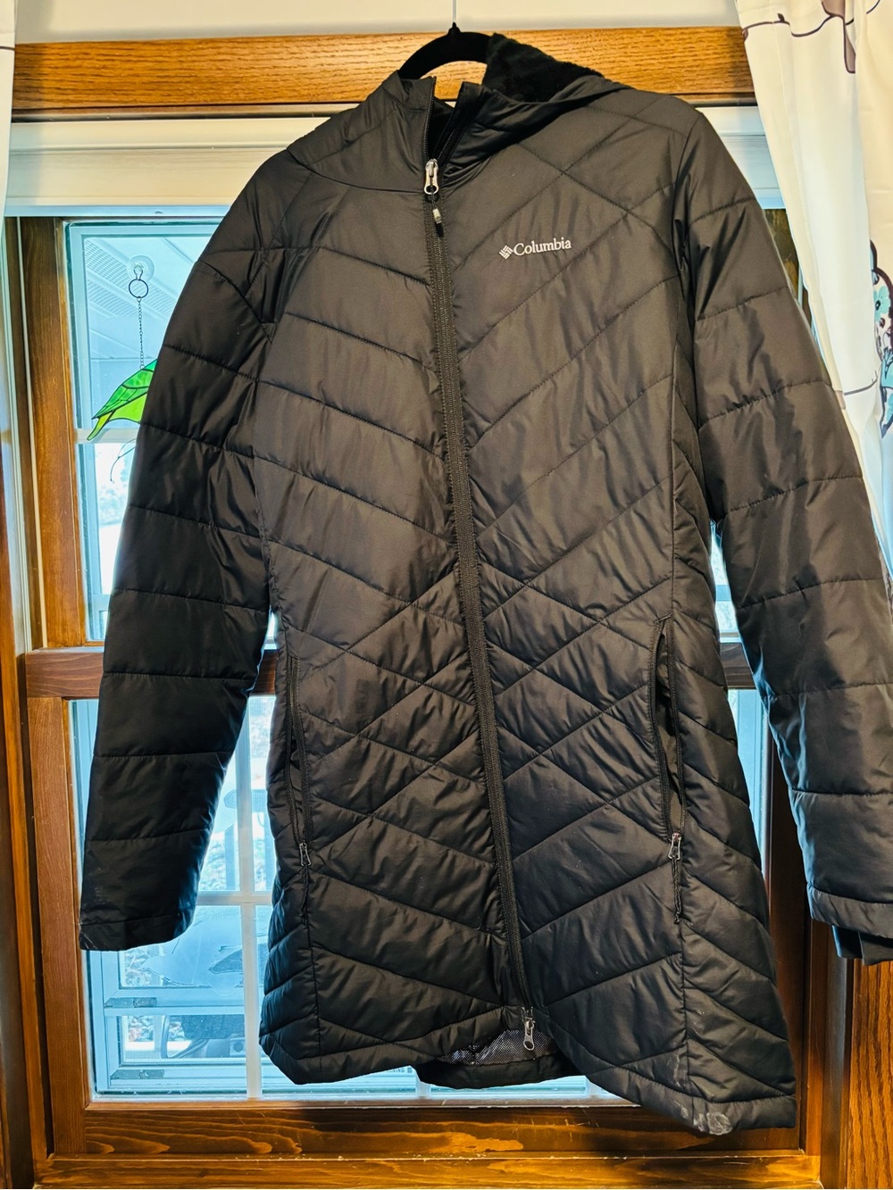 Columbia Women’s 1X Black Long Hooded Puffer Coat Lightweight